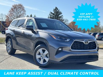 Used 2024 Toyota Highlander LE