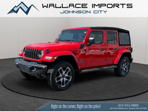 Used 2024 Jeep Wrangler Unlimited w/ Convenience Group AWD/4WD image 3