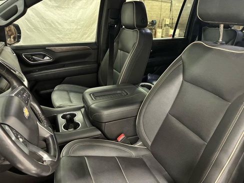 Used 2023 Chevrolet Suburban Premier RWD image 11