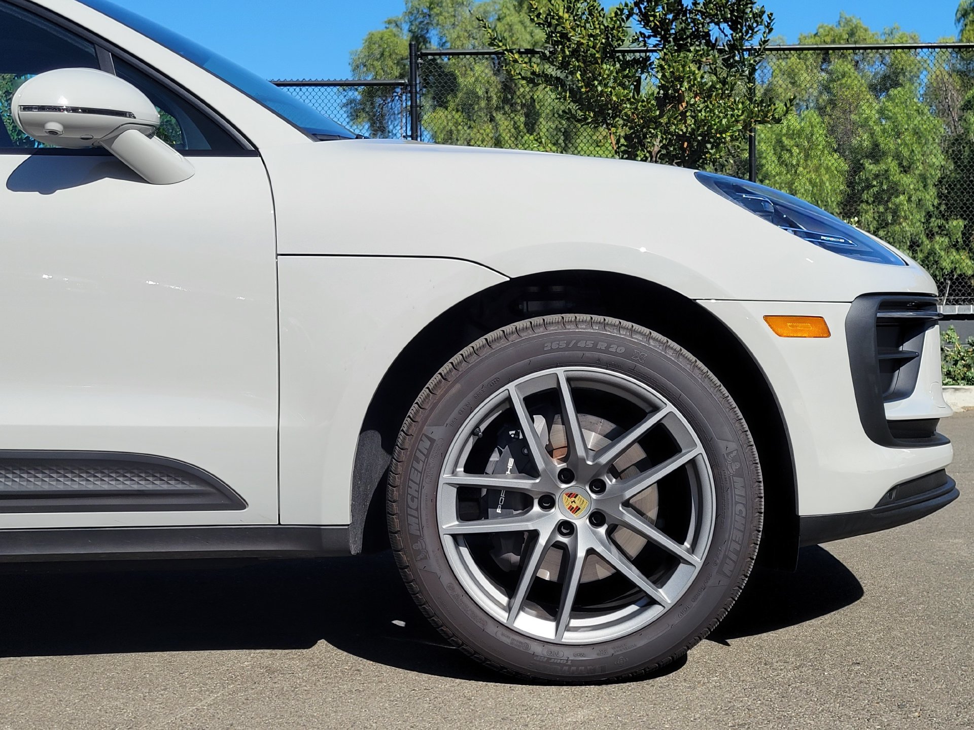 Used 2026 Porsche Macan AWD/4WD image 11