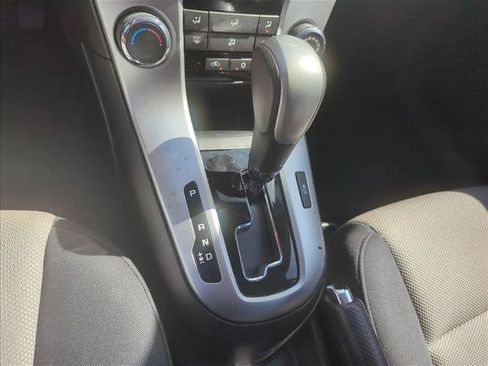 Used 2016 Chevrolet Cruze LS FWD image 24
