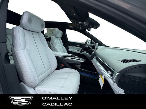 New 2026 Cadillac Lyriq Premium Luxury w/ LPO, Floor Liner Package image 14