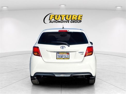 Used 2015 Toyota Yaris L image 5