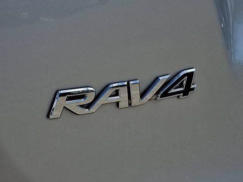 Used 2014 Toyota RAV4 XLE AWD/4WD image 31