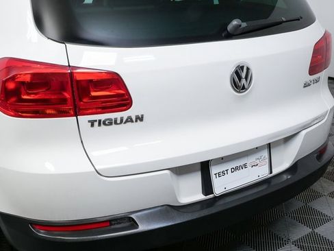 Used 2014 Volkswagen Tiguan SE image 31