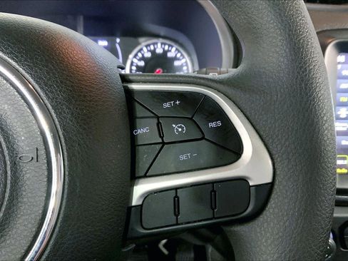 Used 2023 Jeep Renegade Latitude image 19