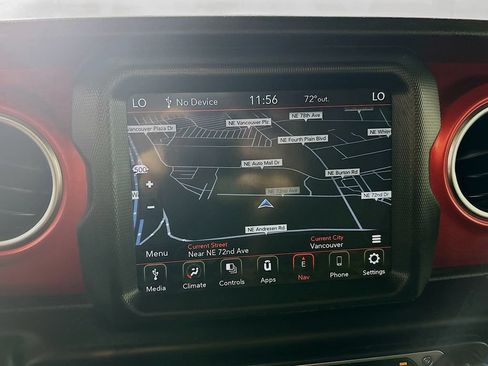 Used 2022 Jeep Wrangler Unlimited Rubicon AWD/4WD image 14