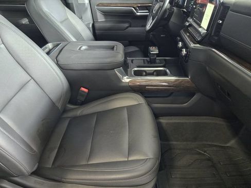 Used 2022 GMC Sierra 1500 Elevation RWD image 17