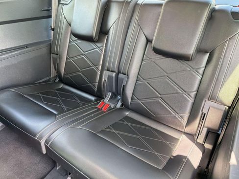 Used 2024 Volkswagen Atlas SE image 26