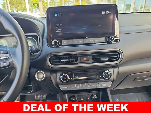 Used 2022 Hyundai Kona Limited image 19