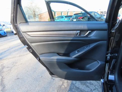 Certified 2019 Honda Accord Touring image 16