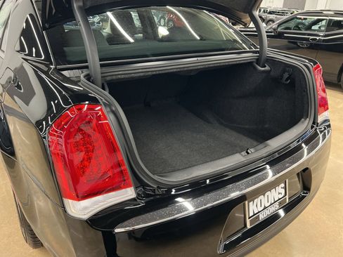 Used 2023 Chrysler 300 Touring image 22