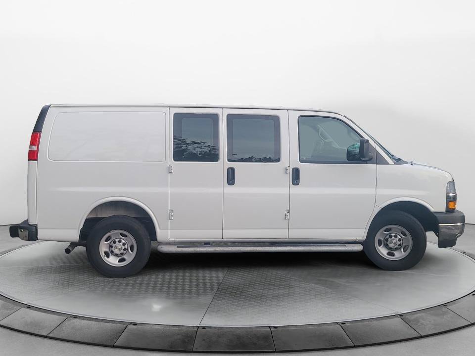 Used 2025 Chevrolet Express 2500 w/ Driver Convenience Package RWD image 8