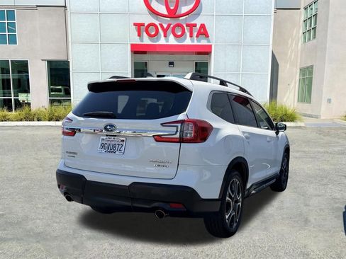 Used 2023 Subaru Ascent Limited AWD/4WD image 7