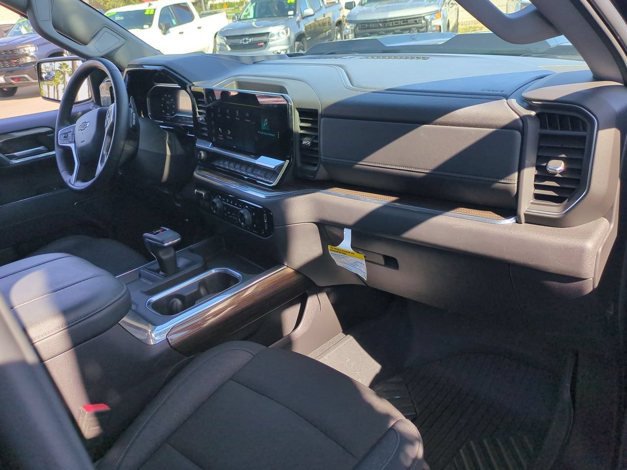 Used 2024 Chevrolet Silverado 1500 LT Trail Boss w/ Protection Package AWD/4WD image 28