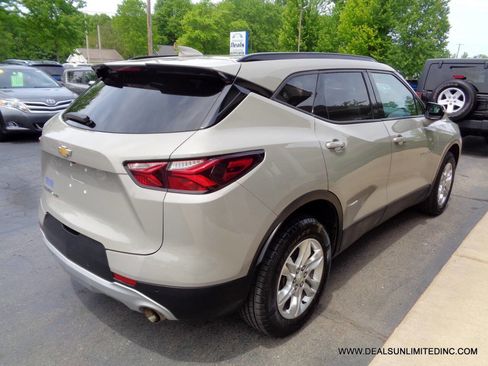 Used 2021 Chevrolet Blazer LT AWD/4WD image 3