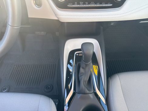 Used 2025 Toyota Corolla SE image 14