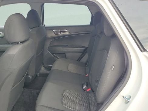 Used 2025 Kia Sportage LX AWD/4WD image 12