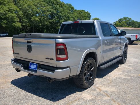 Used 2021 RAM 1500 Laramie AWD/4WD image 3