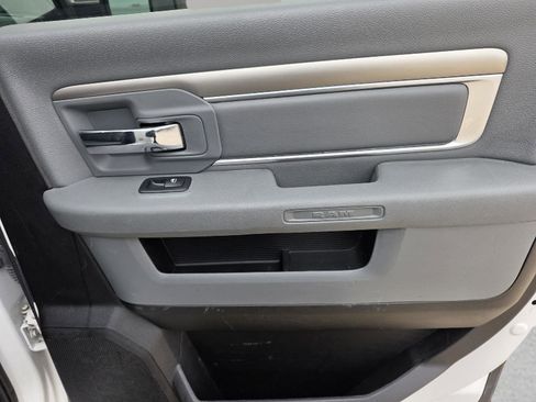 Used 2018 RAM 2500 SLT image 30