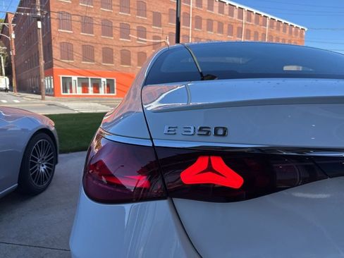 New 2026 Mercedes-Benz E 350 4MATIC Sedan image 6