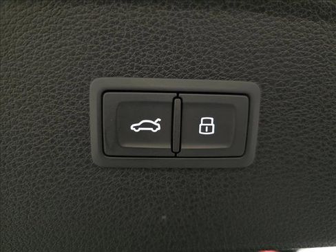 Used 2021 Audi Q5 Premium Plus w/ Premium Plus Package image 22