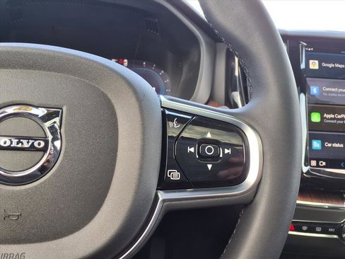 Certified 2023 Volvo XC60 B5 Plus w/ Protection Package Premier image 25