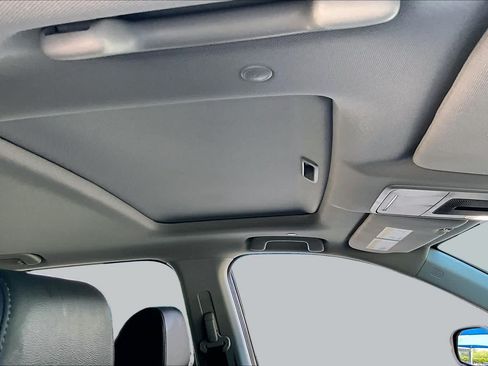 Used 2024 Honda CR-V EX-L image 14