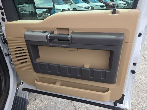 Used 2015 Ford F350 XLT w/ XLT Interior Package AWD/4WD image 8