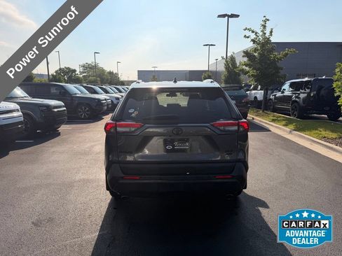 Used 2019 Toyota RAV4 XLE w/ Convenience Package AWD/4WD image 4