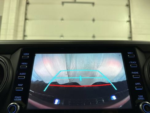 Used 2021 Toyota Tacoma TRD Off-Road image 28