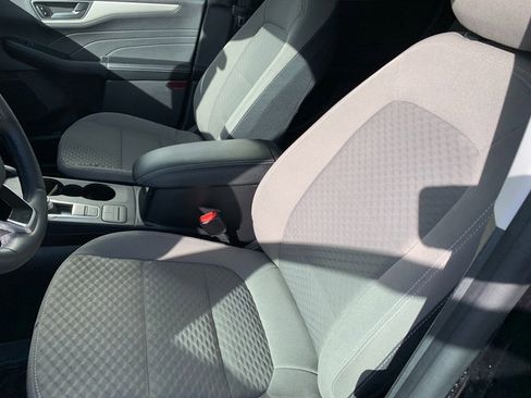 Used 2022 Ford Escape SE w/ SE Sport Appearance Package image 15