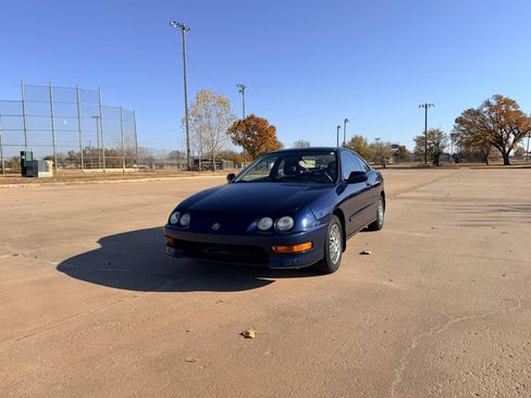 Used 1998 Acura Integra LS image 4