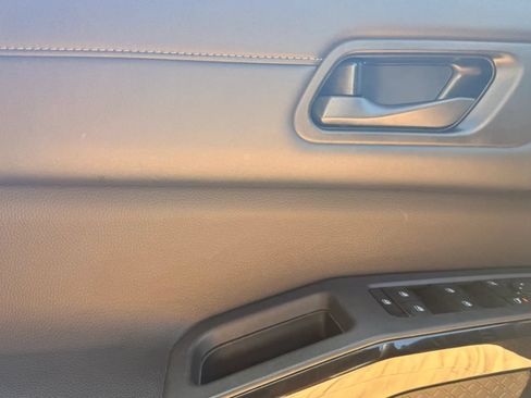 Used 2024 Nissan Pathfinder SV FWD image 27