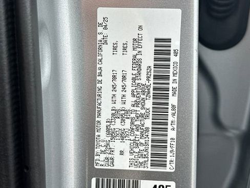 Used 2025 Toyota Tacoma SR5 image 33