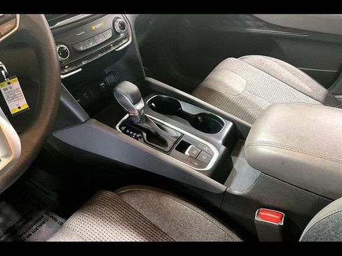 Used 2020 Hyundai Santa Fe SE image 16