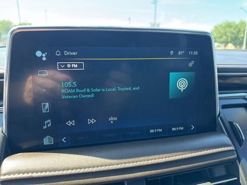 Used 2022 Chevrolet Suburban Z71 w/ Z71 Off-Road Package image 19