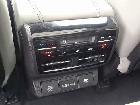 Certified 2023 Acura MDX SH-AWD w/ Advance Package image 11