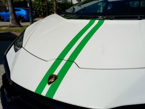 Used 2023 Lamborghini Huracan Tecnica RWD image 40