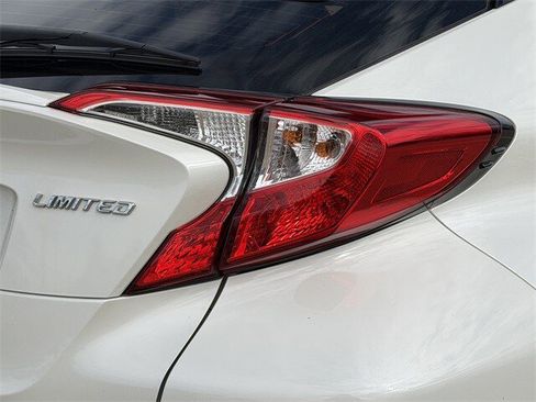 Certified 2021 Toyota C-HR Limited image 7