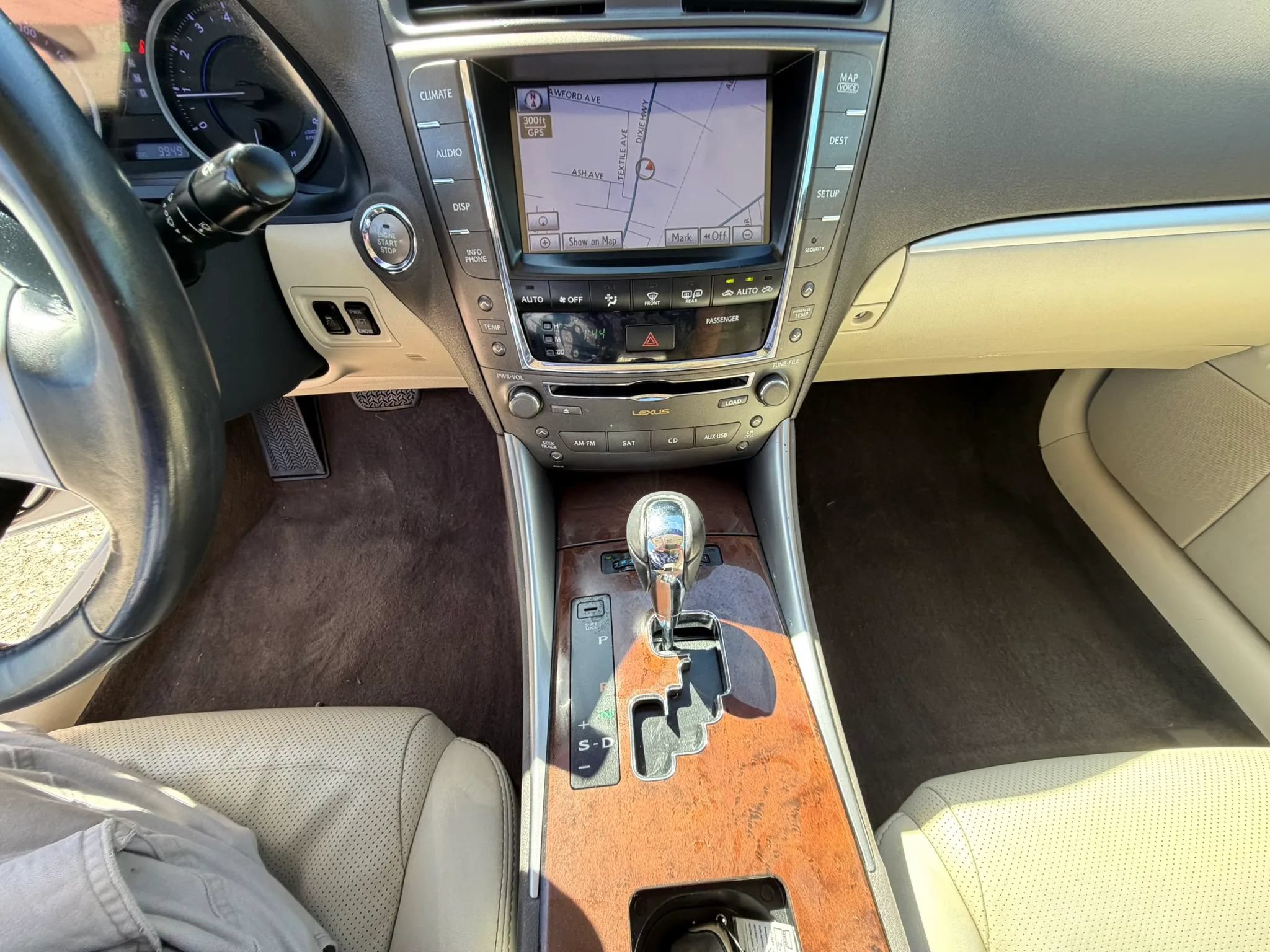 Used 2011 Lexus IS 350 w/ Premium Pkg Value Edition RWD image 23