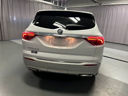 Used 2023 Buick Enclave Essence FWD image 6
