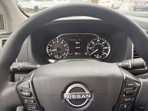 Certified 2023 Nissan Frontier SV w/ Technology Package image 12