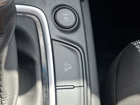 Used 2021 Hyundai Kona SE AWD/4WD image 24