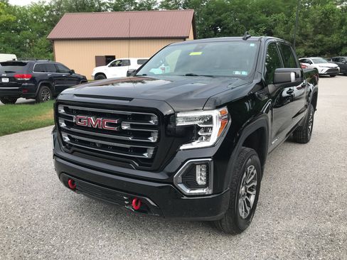 Used 2021 GMC Sierra 1500 AT4 w/ AT4 Value Package AWD/4WD image 4