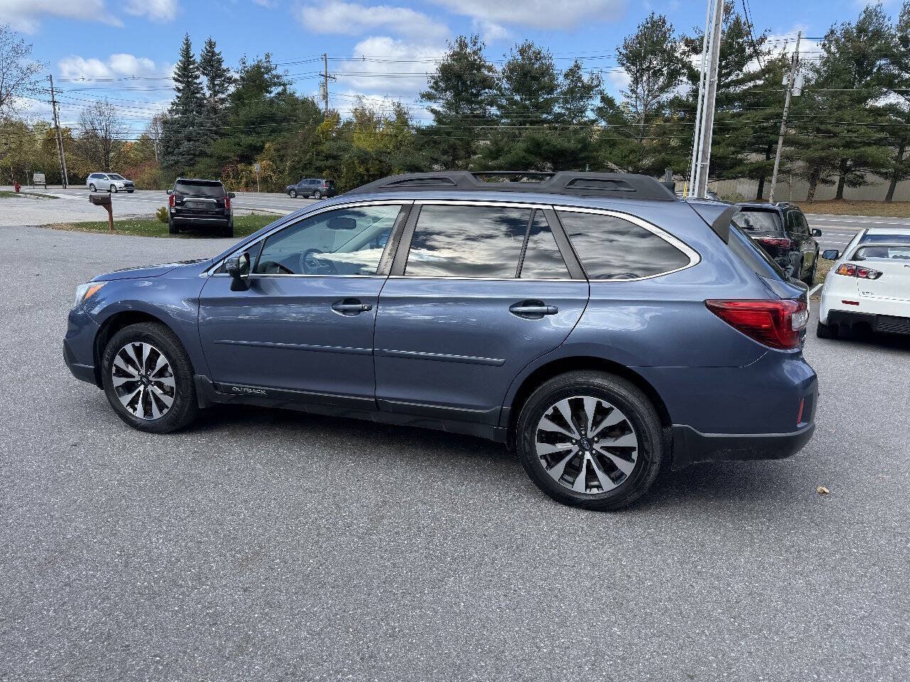 Used 2016 Subaru Outback 2.5i Limited AWD/4WD image 12