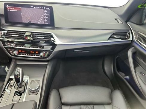 Used 2023 BMW 530i w/ M Sport Package RWD image 37