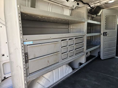 Used 2020 Ford Transit 250 Low Roof RWD image 27