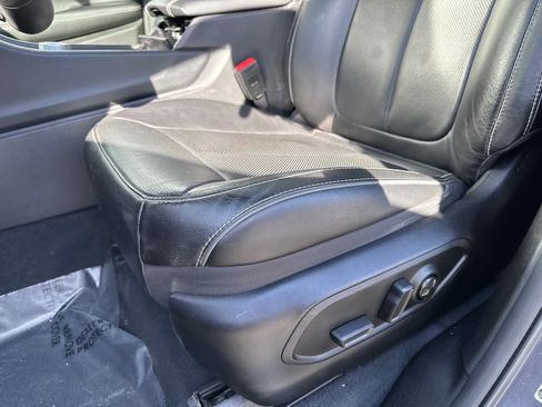 Used 2023 Jeep Grand Cherokee Overland w/ MOPAR Finishing Package image 16