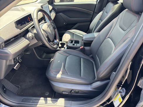 Used 2025 Ford Mustang Mach-E Premium w/ Sport Appearance Package AWD/4WD image 9